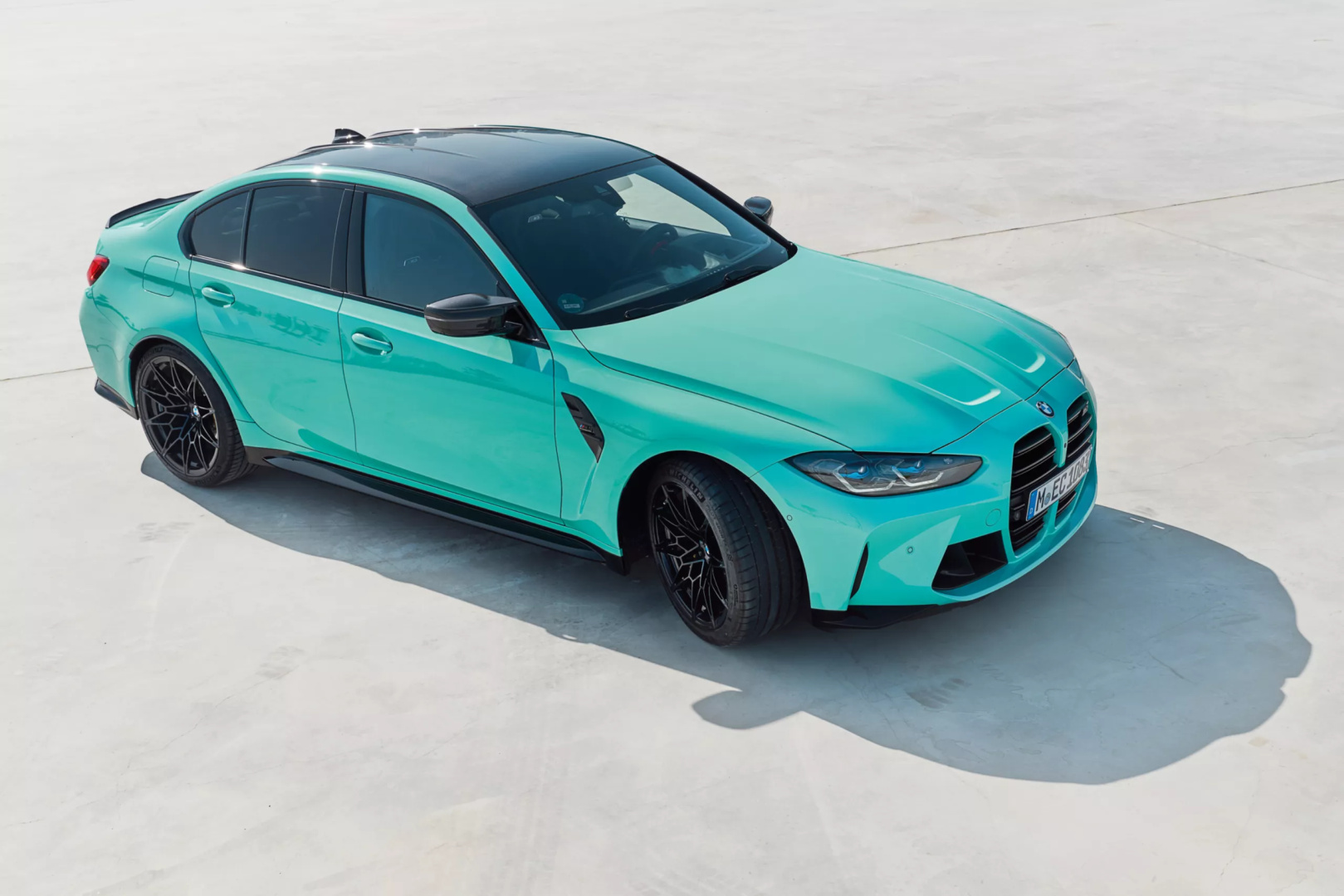 SMALL_bmw-individual_world-of-colours-2_3to2